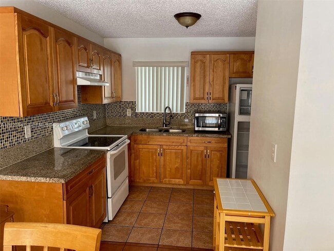 Photo - 6225 SW Kendale Lakes Cir Unit 258