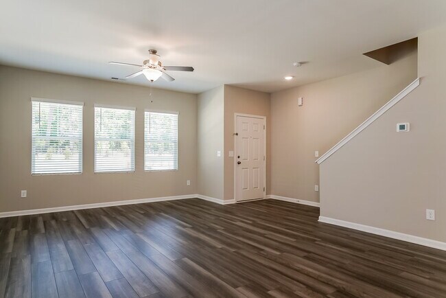 Photo - 321 Stone Arbor Wy