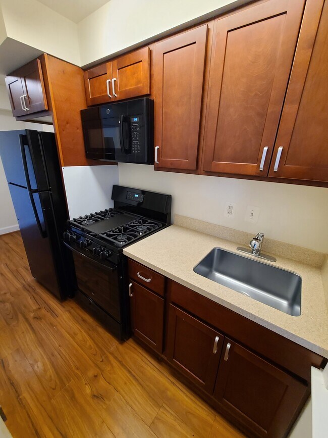 Photo - 617 Hamlin St NE Unit 03