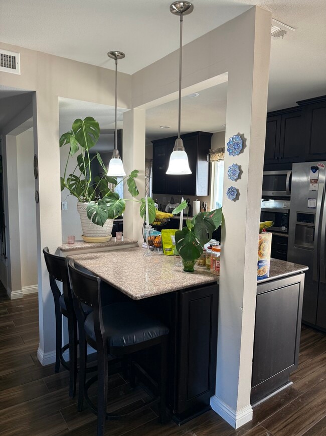 Isla de cocina - 7010 Dennison St