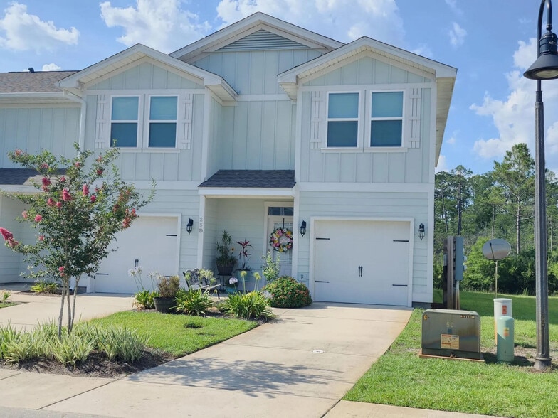 25 Crossing Ln
