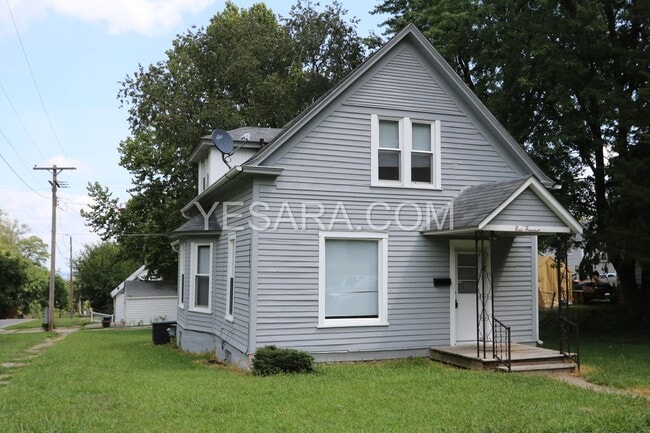 Building Photo - 2 Bedroom 2 Bath House