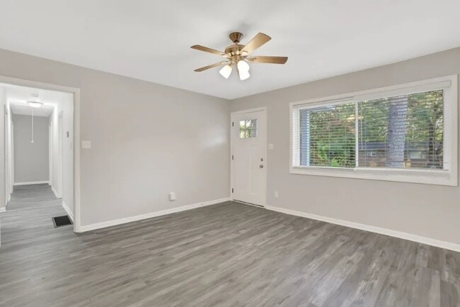 Building Photo - 2833 Altaview Dr SE Rental