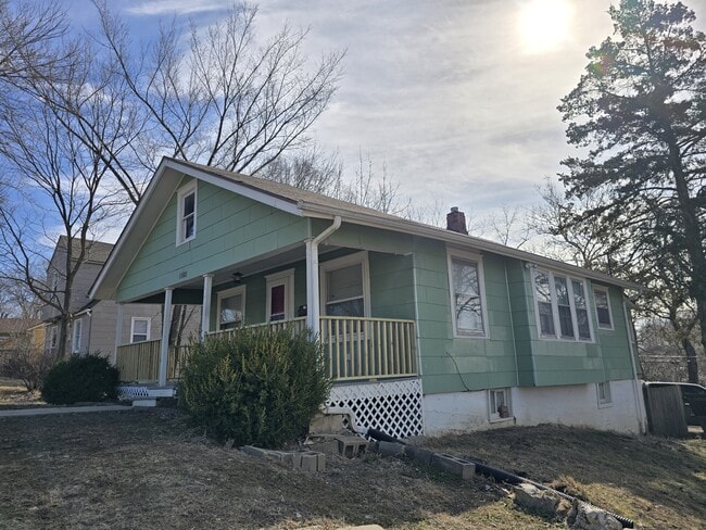 Photo - 11401 E 9th St S