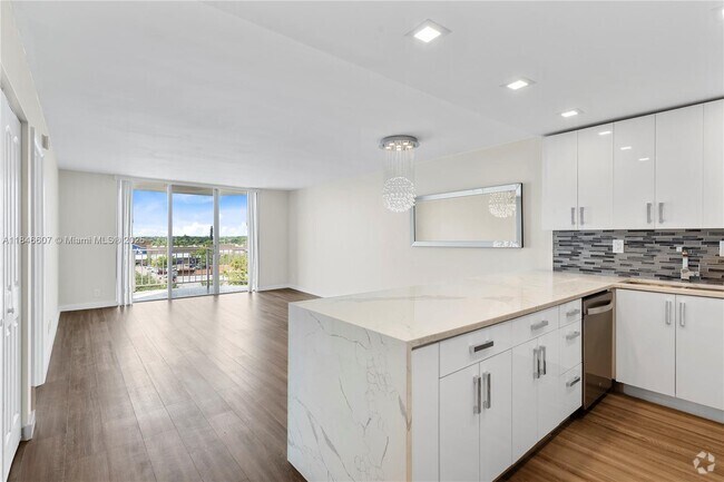 Building Photo - 16710 NE 9th Ave Unit 608 Rental
