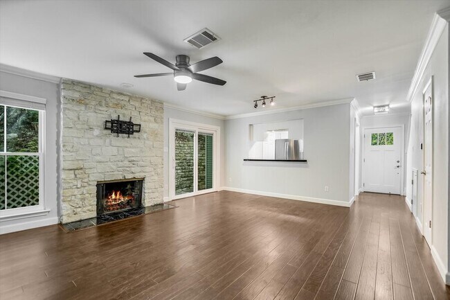 Photo - 6727 Old Quarry Ln