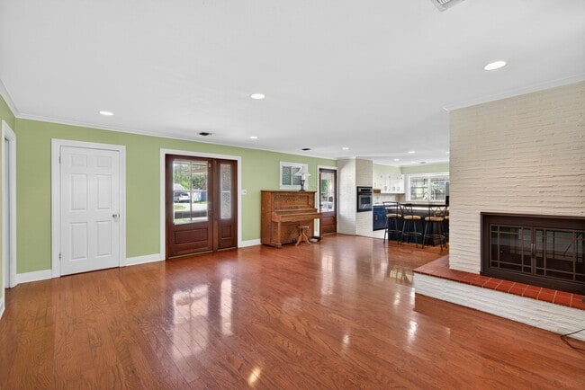 Photo - Gorgeous 3 Bedroom Home in Shreve Island