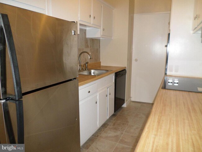 Photo - 4600 Connecticut Ave NW Unit 630