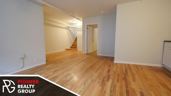 Photo - 654 W Cornelia Ave Unit 656-22