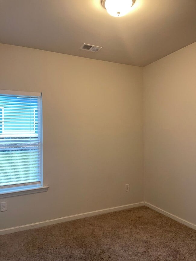 Photo - 1492 Trellis Ct