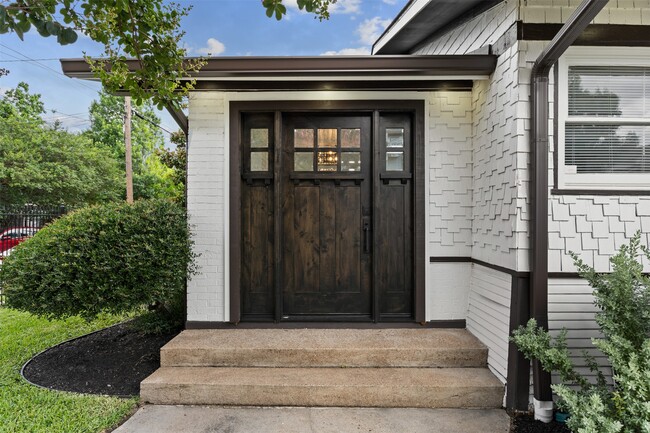 Photo - 1123 Bomar St