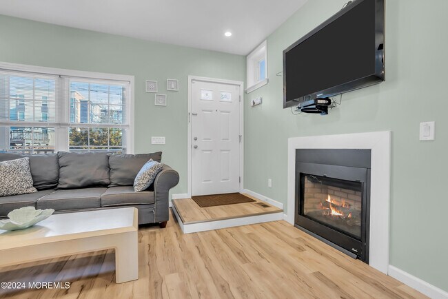 Photo - 329 Franklin Ave