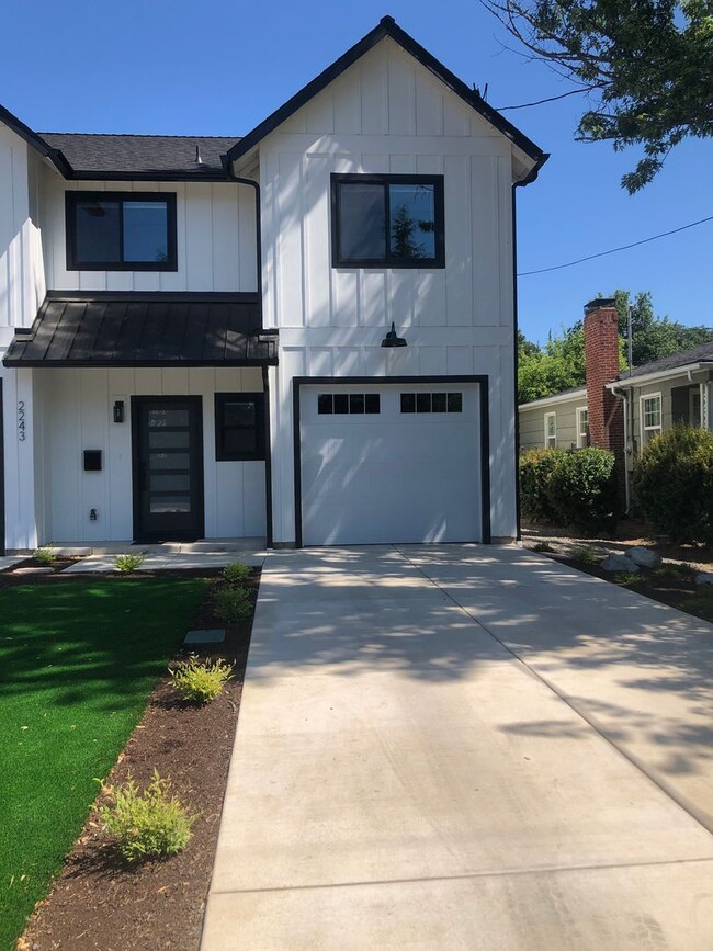 2243 - 2243 Apartment Unit #2