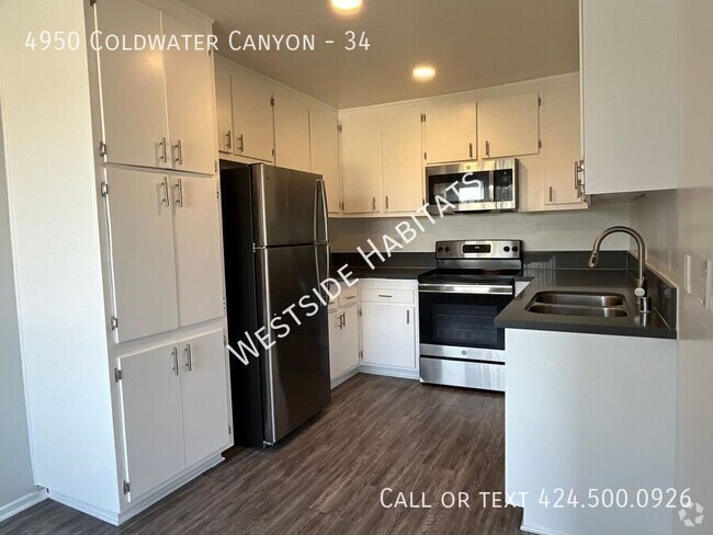 Building Photo - 4950 Coldwater Canyon Ave Unit 34 Rental