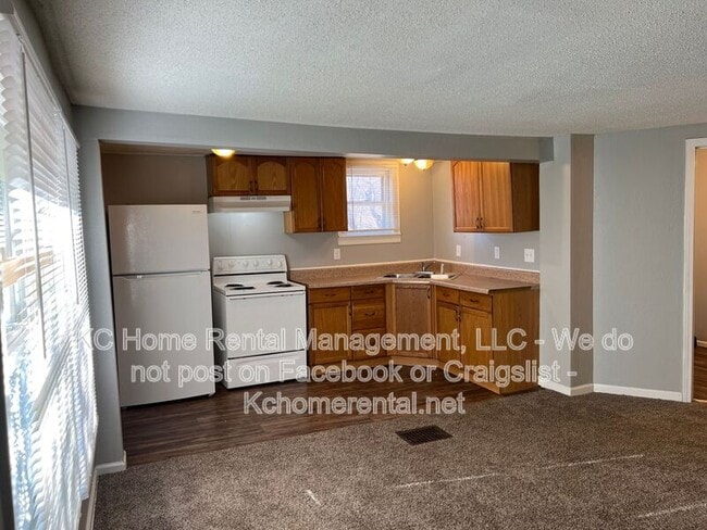 Photo - 10201 E 31st St S