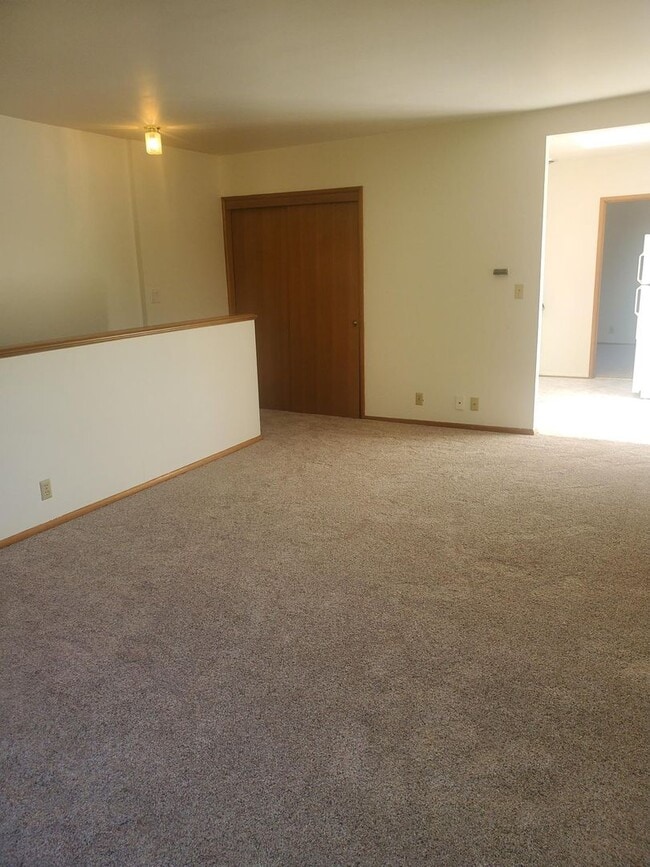 Photo - 611 N 50th St Unit 5