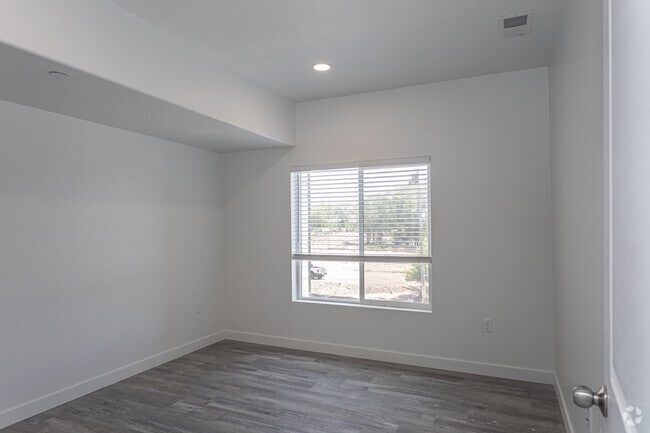 2HAB, 2BA - Sinatra - Clearfield Junction