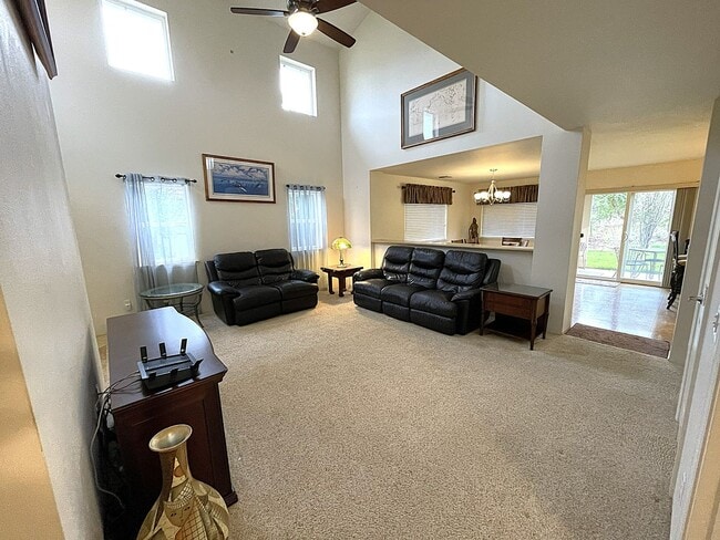 Photo - Maui Lani - Furnished 4-bedroom, 3-bathroom home with a 2 car garage