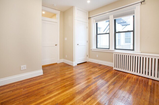 1111 Boylston St