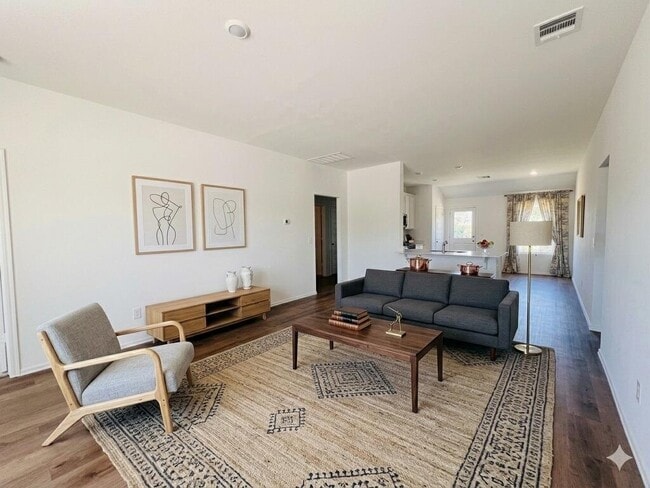 Photo - 604 Hillsboro Drive