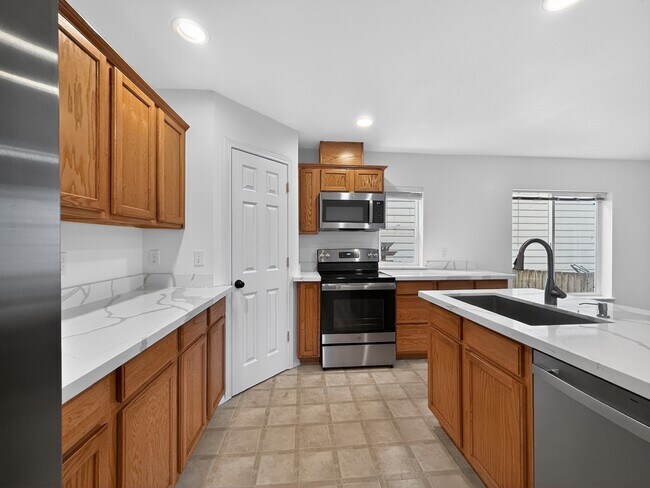 Photo - 10665 2nd Pl SW
