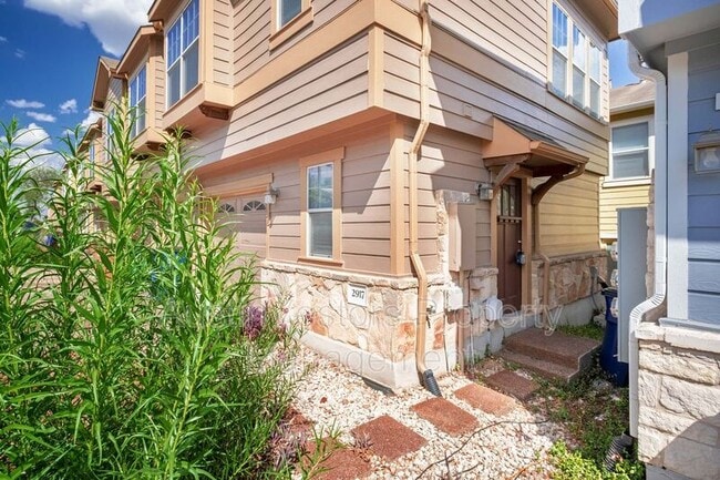 Photo - 2917 Saville Loop