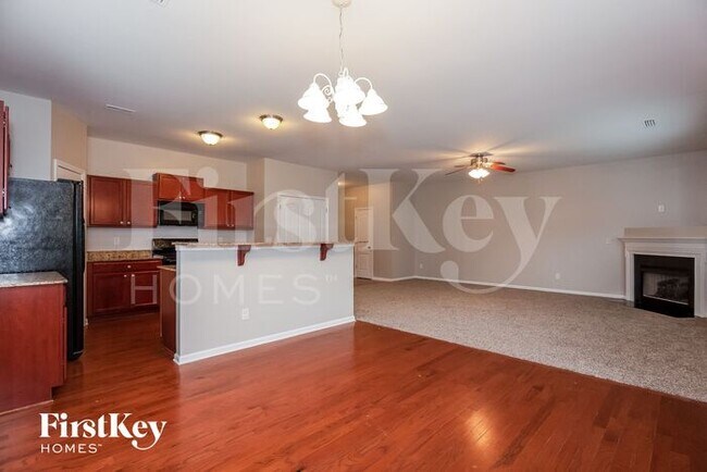 Photo - 2528 Woodsorrel Ln