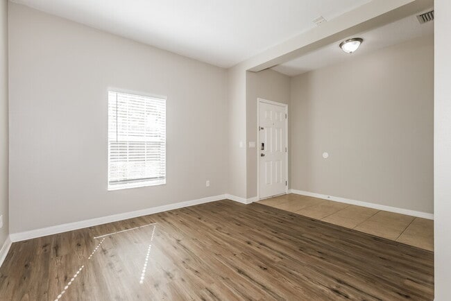 Photo - 720 Parker Den Dr