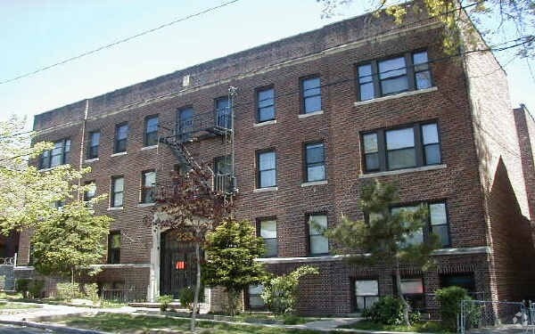 Photo - 233 Weequahic Ave Apartments