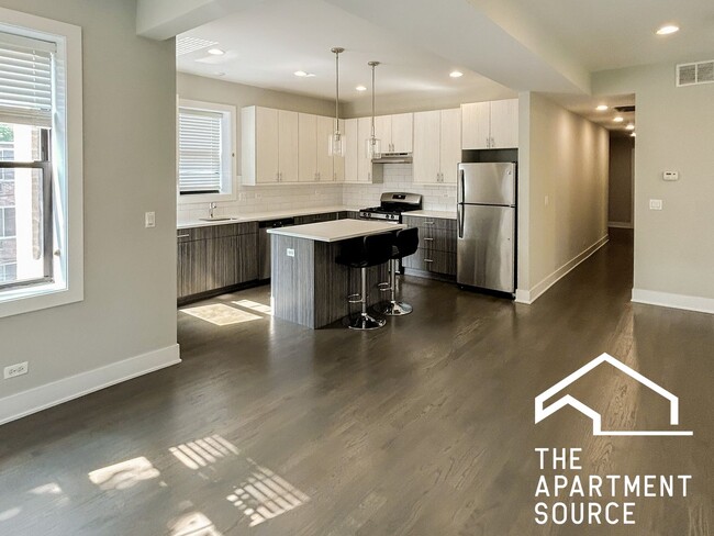 Photo - 2618 N Rockwell St Unit 1F