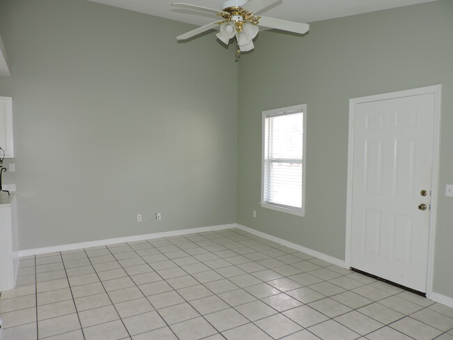 Photo - 5931 Pinetree Ave