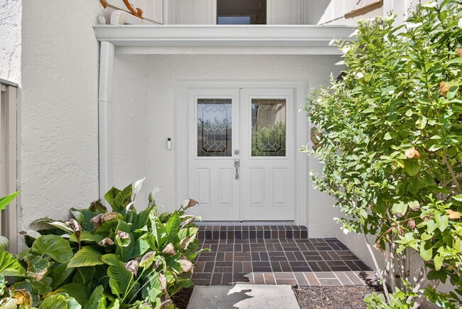 Photo - 16941 Waterbend Dr Unidad 252