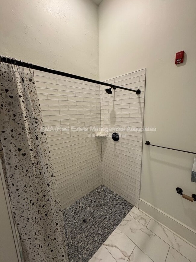 Photo - 215 Main St Unit 1b