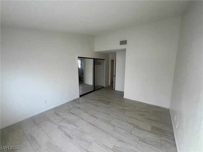 Photo - 368 Abbington St