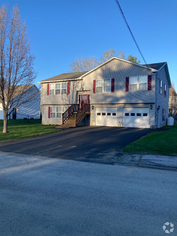 Building Photo - 34 Bowdoin Dr Rental