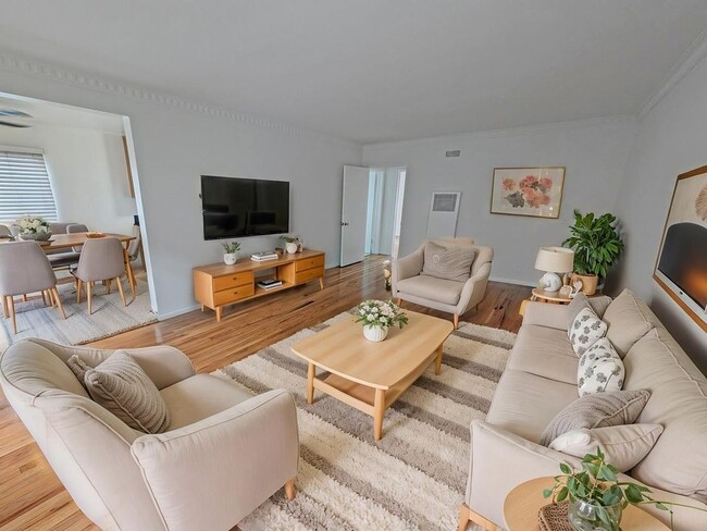 Photo - 6860 De Longpre Ave Apartamento Unidad 4