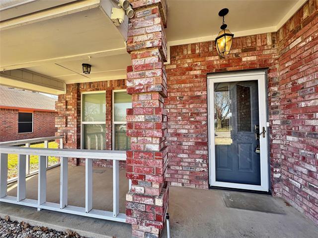 Photo - 906 Moore St