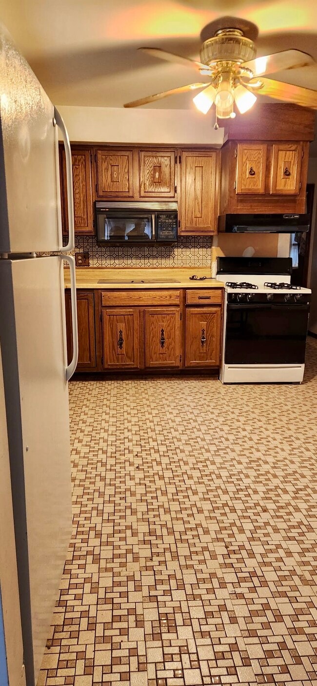 Photo - 16 McClellan Ave Unit 1st Floor