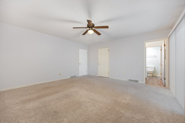 Photo - 229 Creekwood Dr