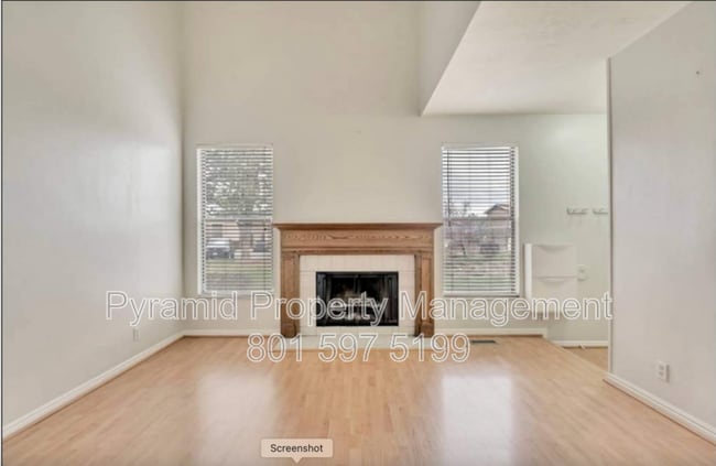 Photo - 8758 Oak Park Cir