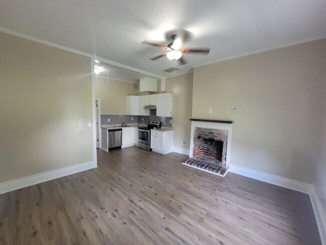 Photo - 1824 Watkins St Unit A