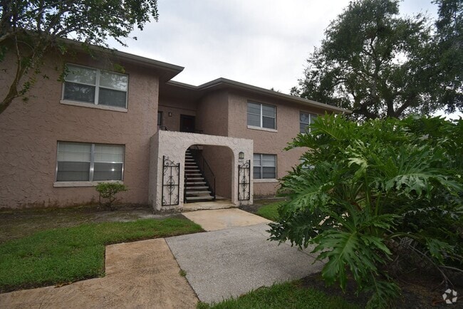 Building Photo - 2 Bed/2 Bath, 2nd Floor Condo at Marbeya C...