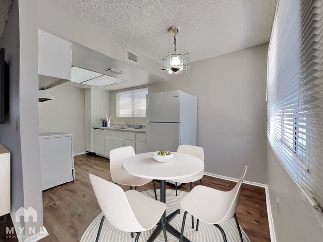 Photo - 8125 N 33rd Dr