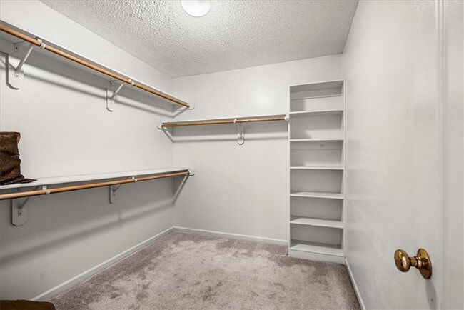 Photo - 15557 Floyd St