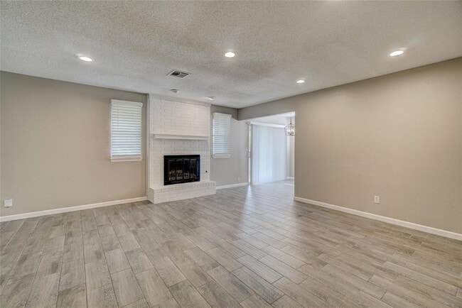 Photo - 1528 Apollo Rd