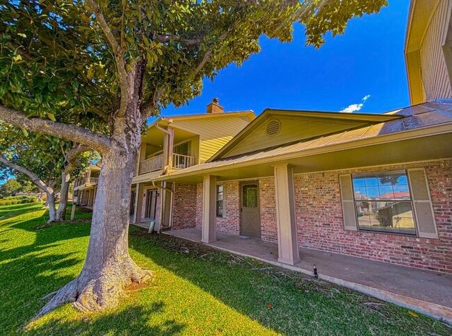 Photo - 412 Short Circuit