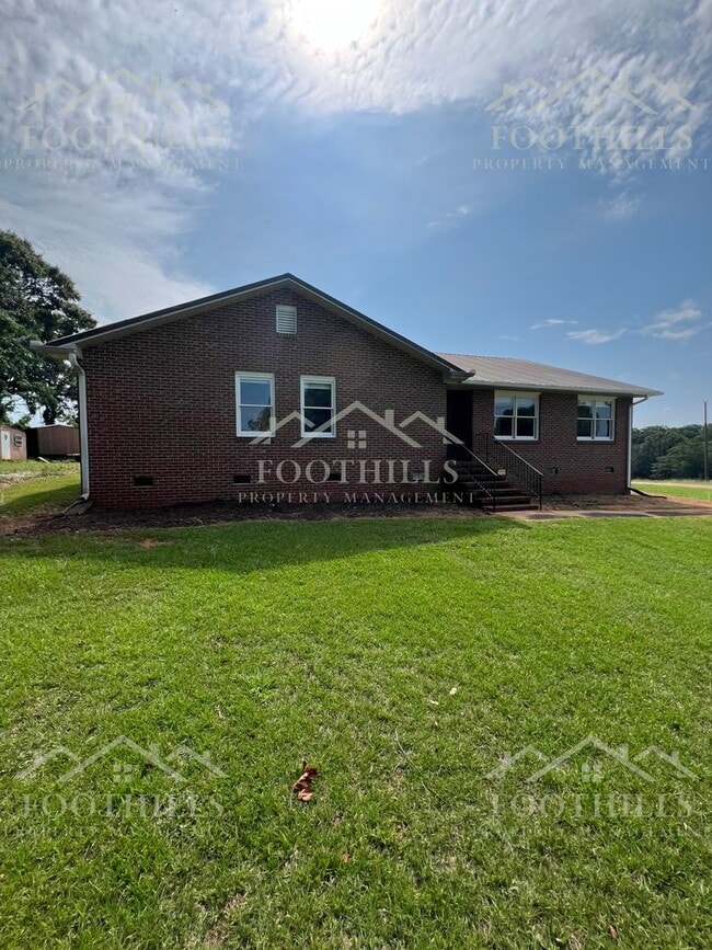 Building Photo - Peaceful Country Living with Stunning View... Rental