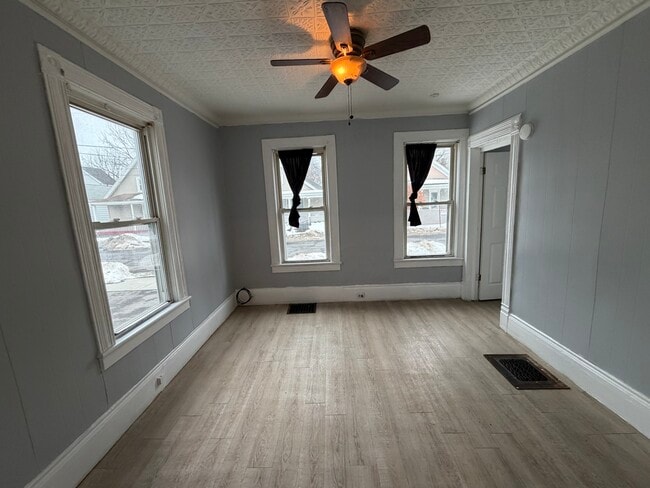 Photo - 121 Schiller Ave Unidad 1