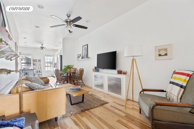 Photo - 117 Roebling St