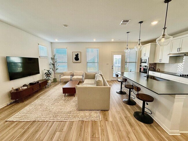 Photo - 2725 Woodall Dr